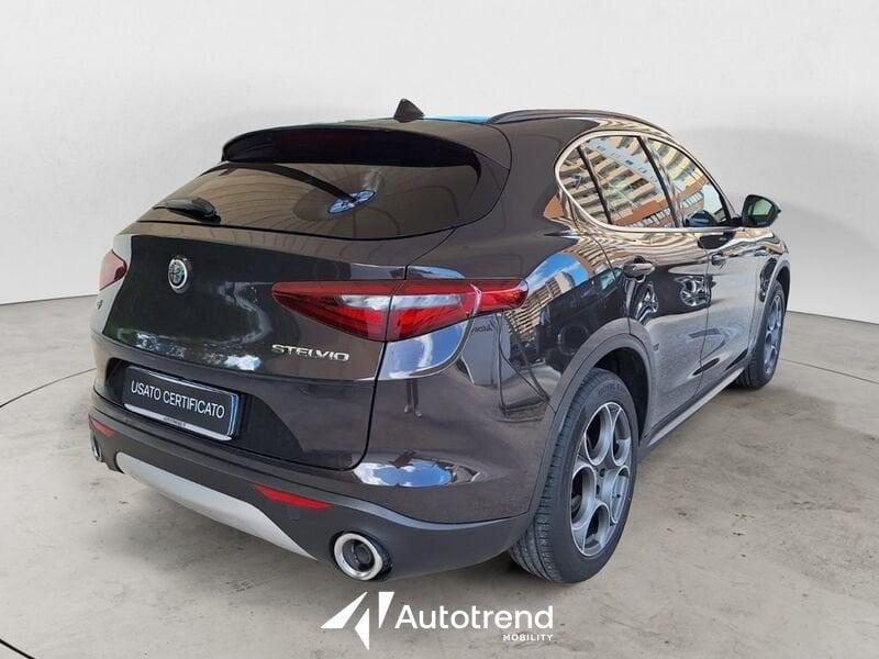 Alfa Romeo Stelvio 2.2 Turbodiesel 210 CV Automatica Q4 NAVI TETTO XENO Executive
