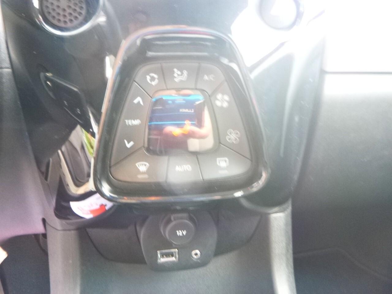 Toyota Aygo 1.0 VVT-i 69 CV 5 porte x-play MMT NEOPATENTATI