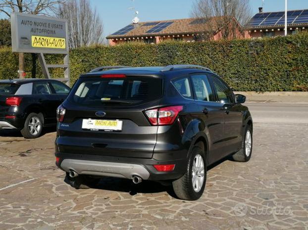 FORD Kuga 2.0 TDCI 120 CV S&S 2WD Powershift Bus