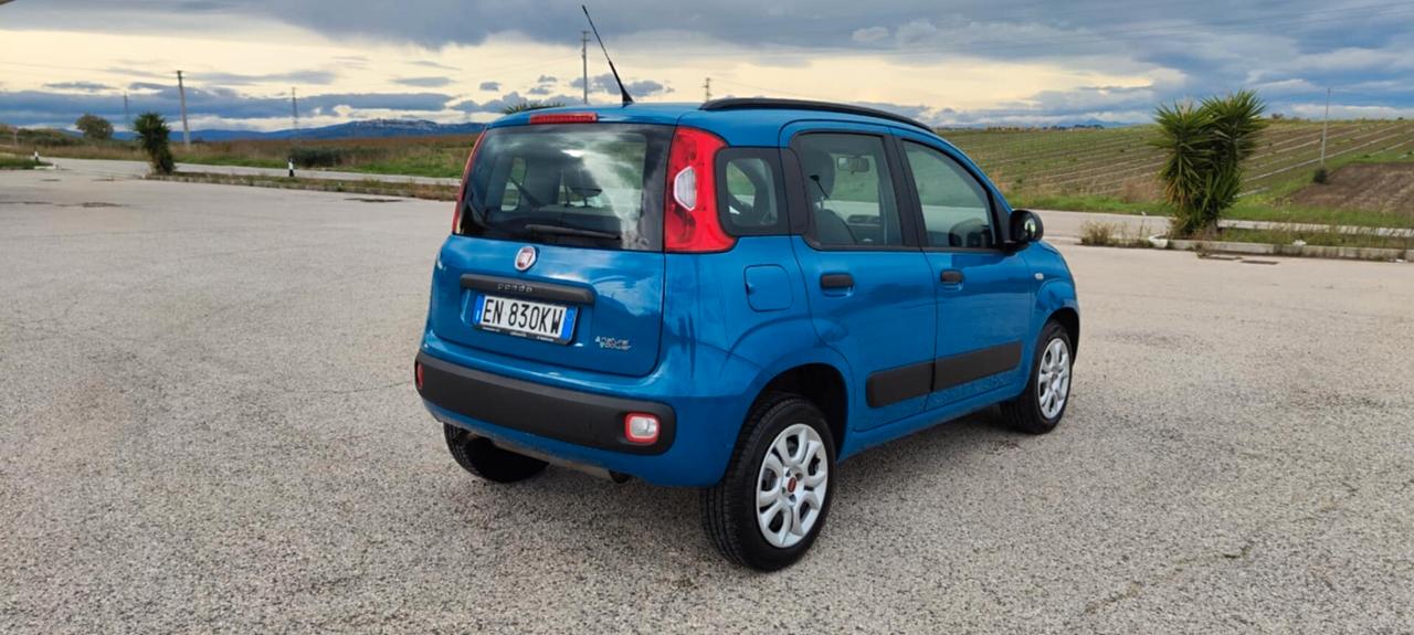Fiat Panda 0.9 TwinAir Turbo Natural Power Lounge