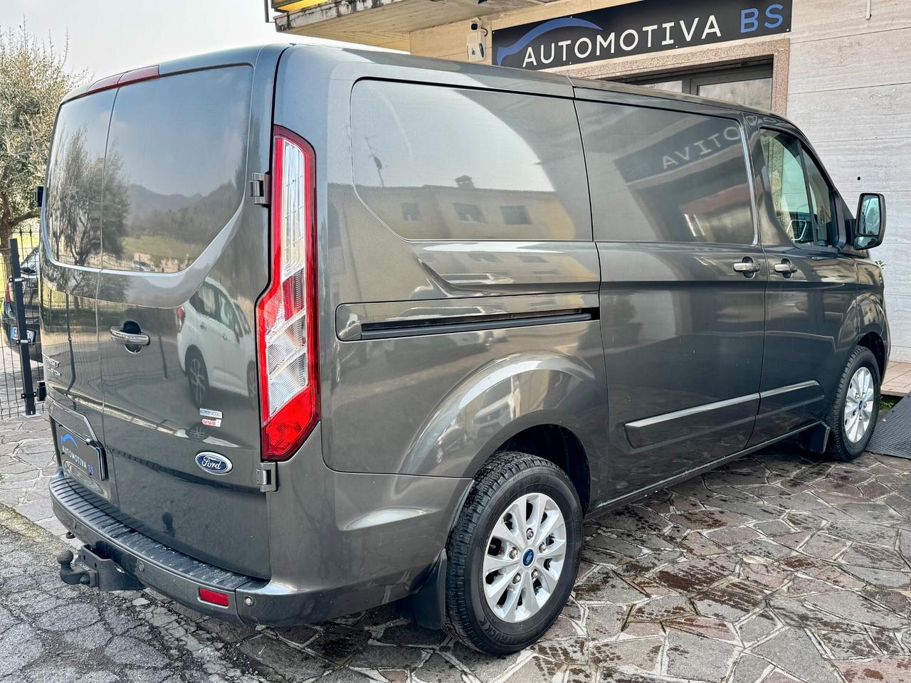 Ford Transit Custom 300 2.0 TDCi 130 PC Furgone Titanium
