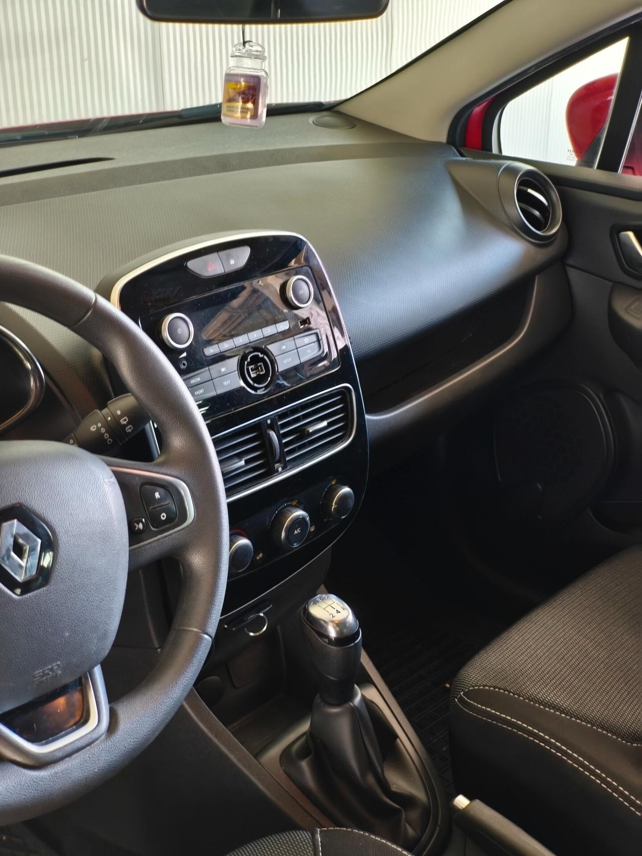 Renault Clio 1.2 75CV 5 porte Intens