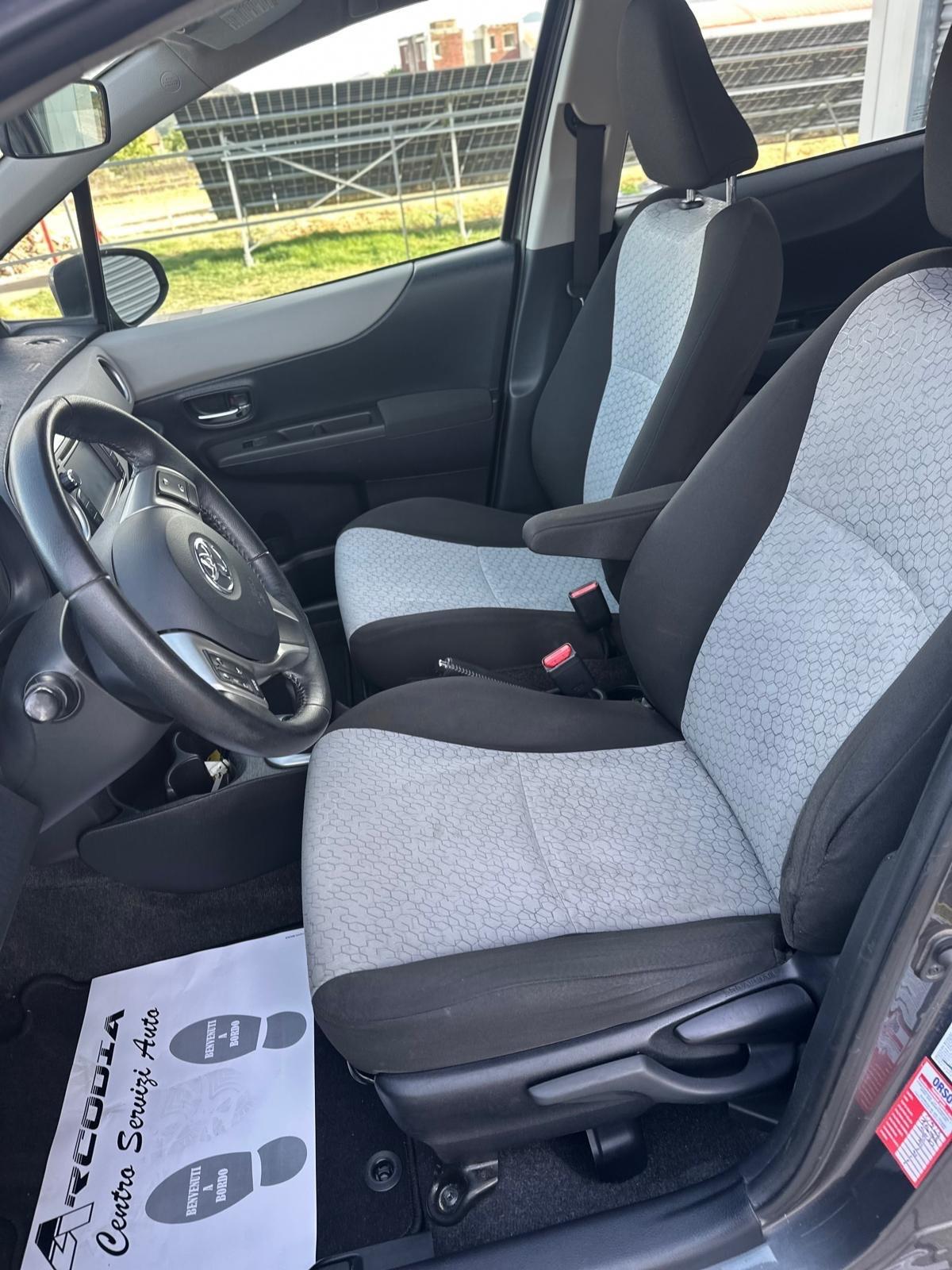 Toyota Yaris 1.4 D-4D 5 porte Lounge
