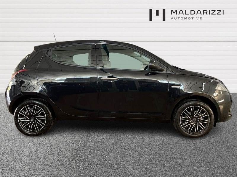 Lancia Ypsilon III 2021 1.0 firefly hybrid Gold s&s 70cv 5p.ti