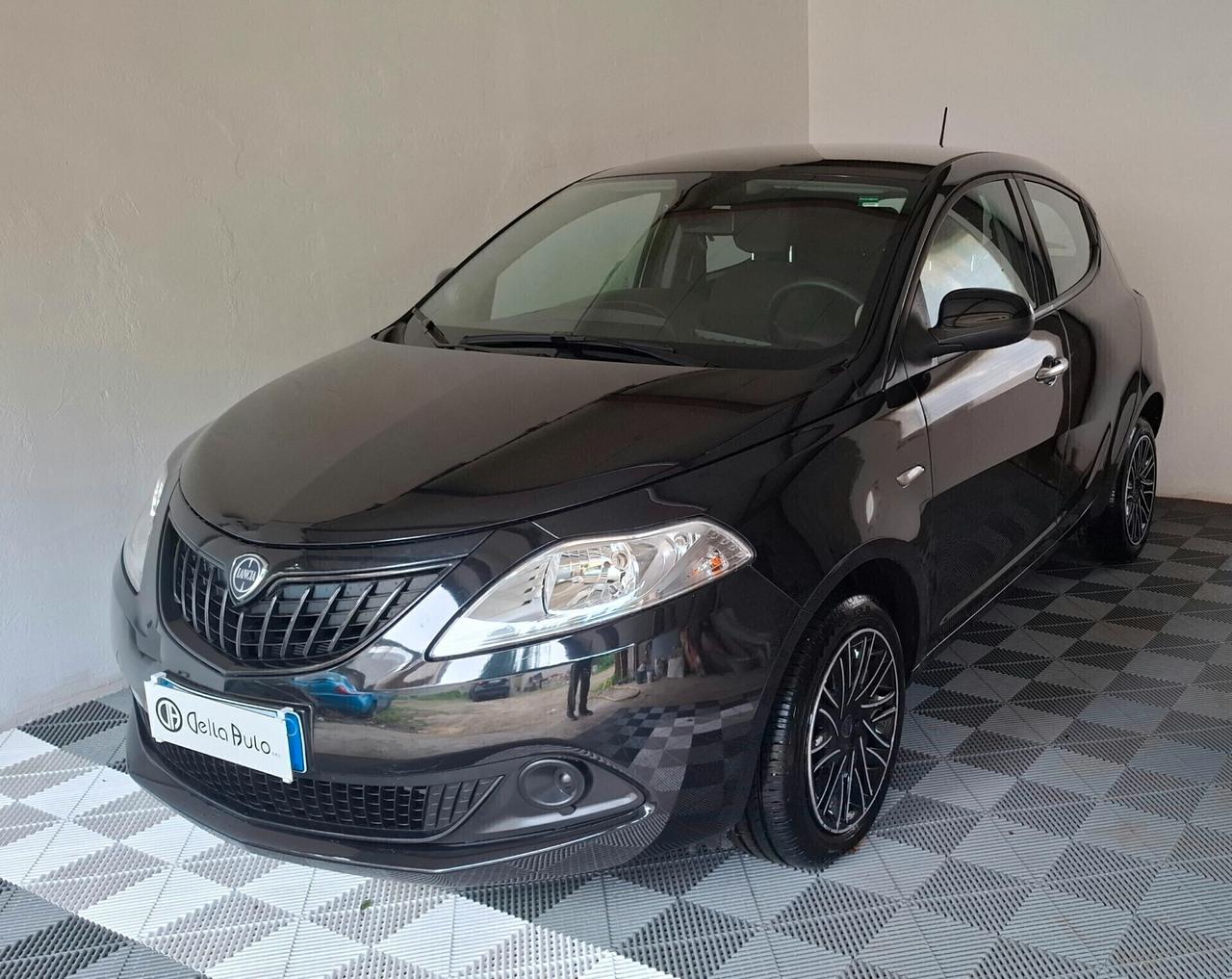 Lancia Ypsilon 1.0 FireFly 5 porte S&S Hybrid ORO