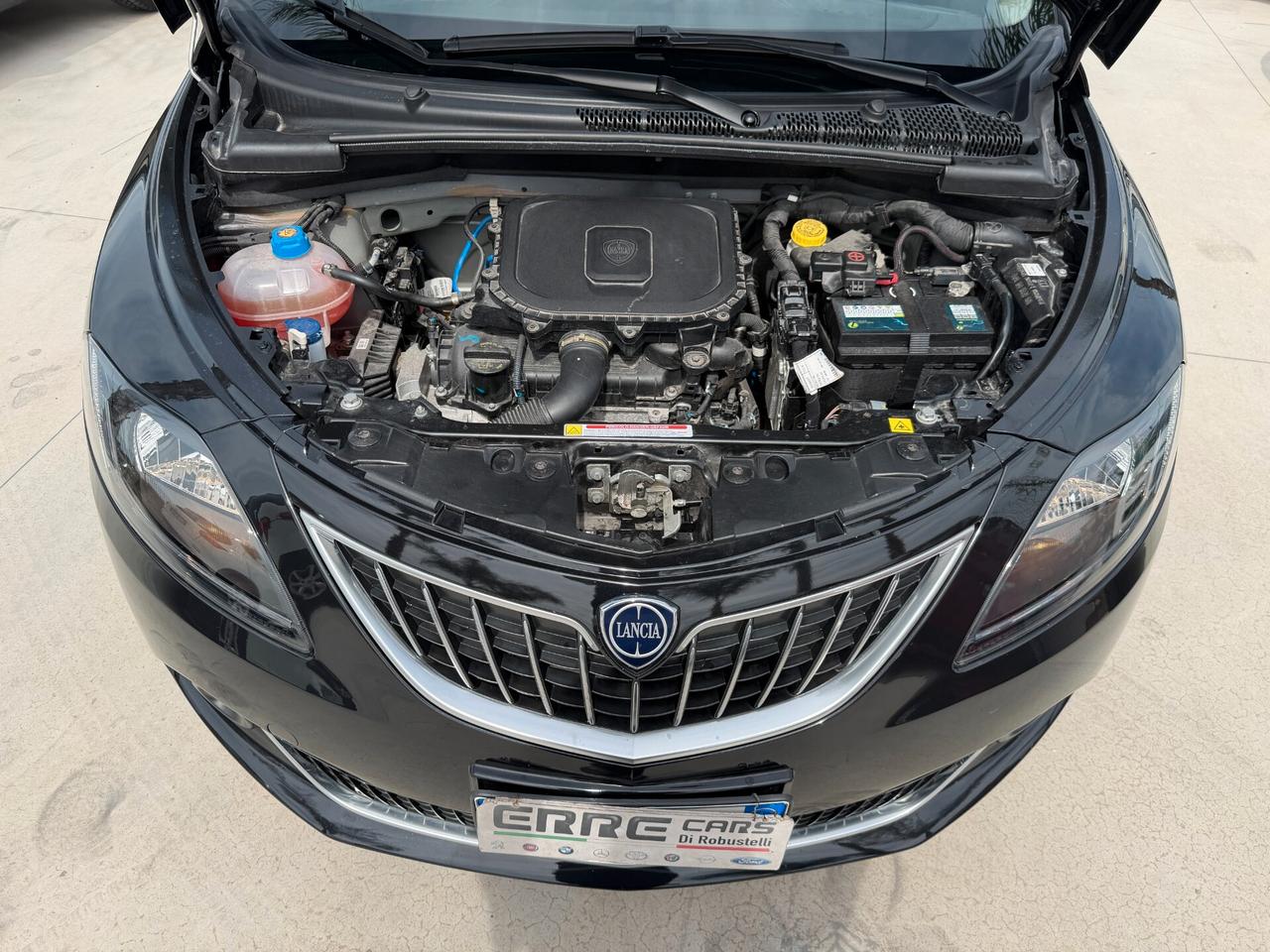 LANCIA YPSILON ANNO 2024 1.0 HYBRID 70 CV * KM 0