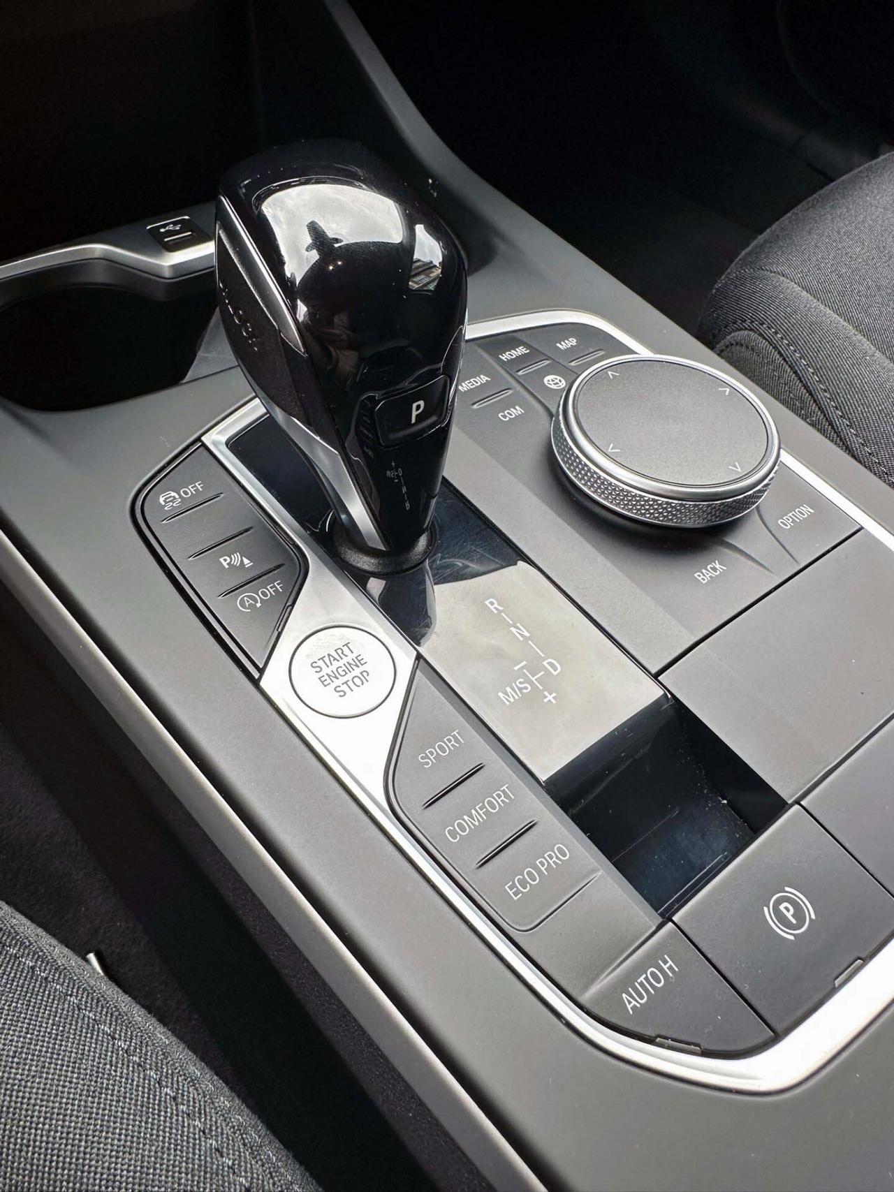Bmw 116d 5p. Business Advantage 1.5 Automatica Navi Led Camera Virtual Cokpit Unico Prorietario Fatturabile