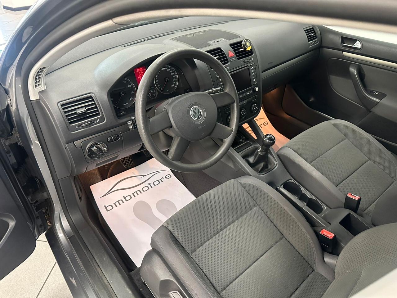 Volkswagen Golf 1.6 16V FSI 5p. Sportline