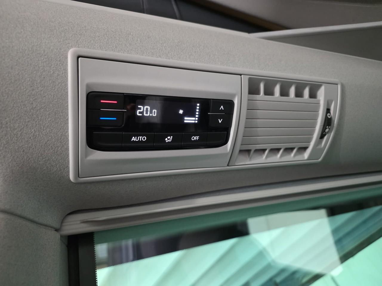 Volkswagen California T6.1 Ocean DSG 4MOTION 4X4 italiano gancio led unipopr