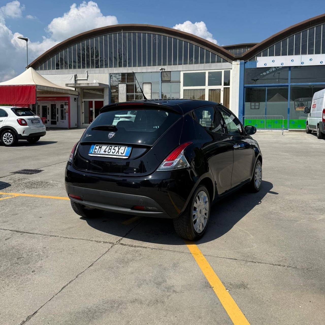 Lancia Ypsilon 1.2 69 CV 5 porte S&S Platinum