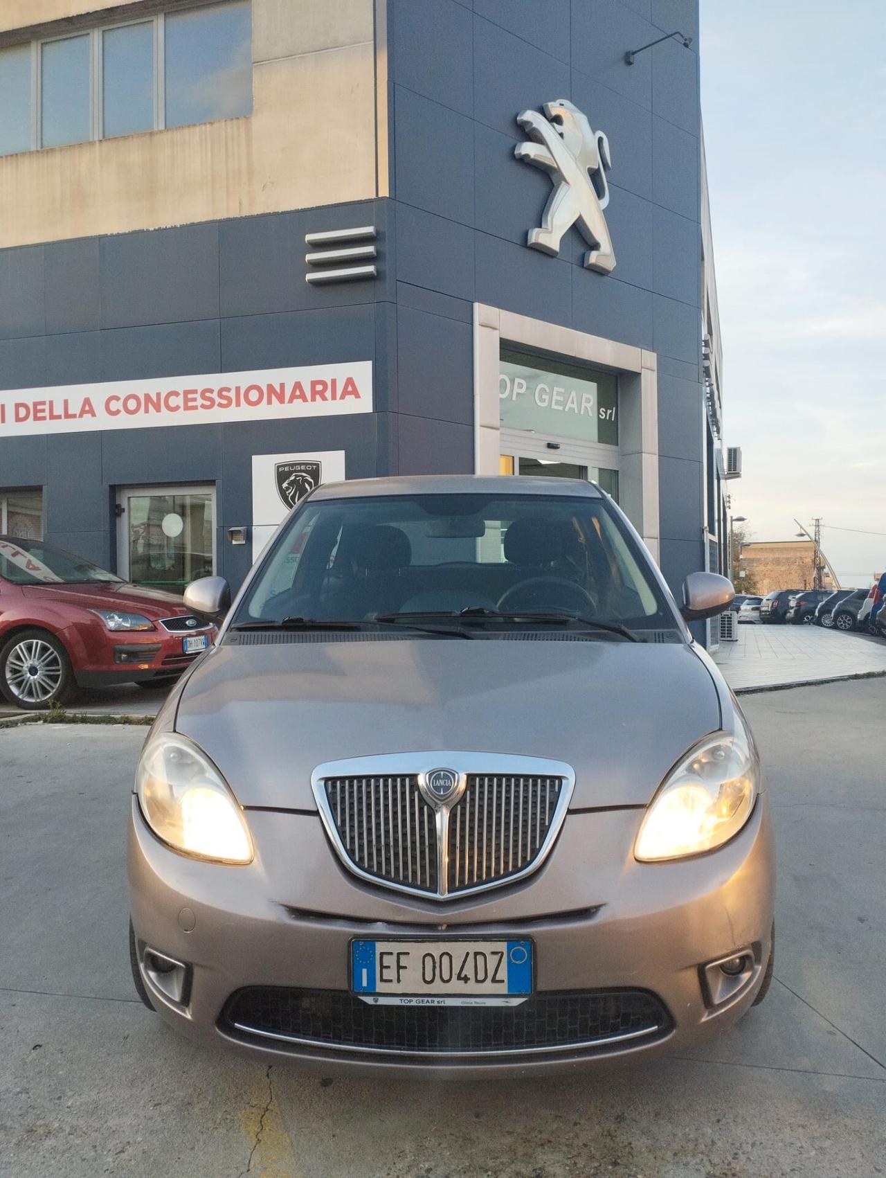Lancia Ypsilon 1.2 69 CV Argento