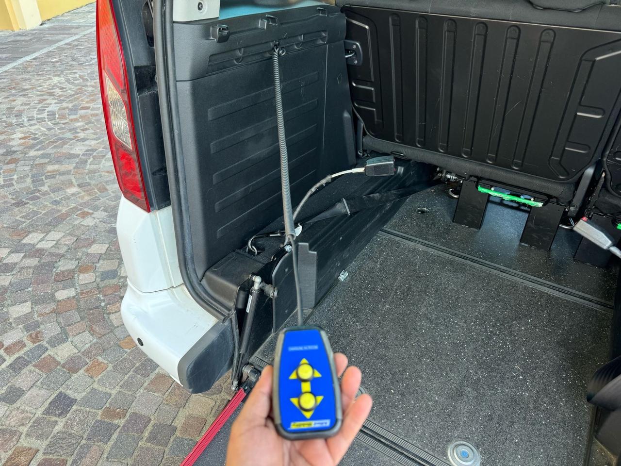 Peugeot 4X4 Patner 1.6 HDI Pedana Disabili 2018