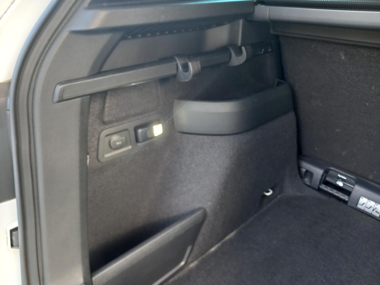 Skoda Karoq 1.6 TDI SCR Executive full