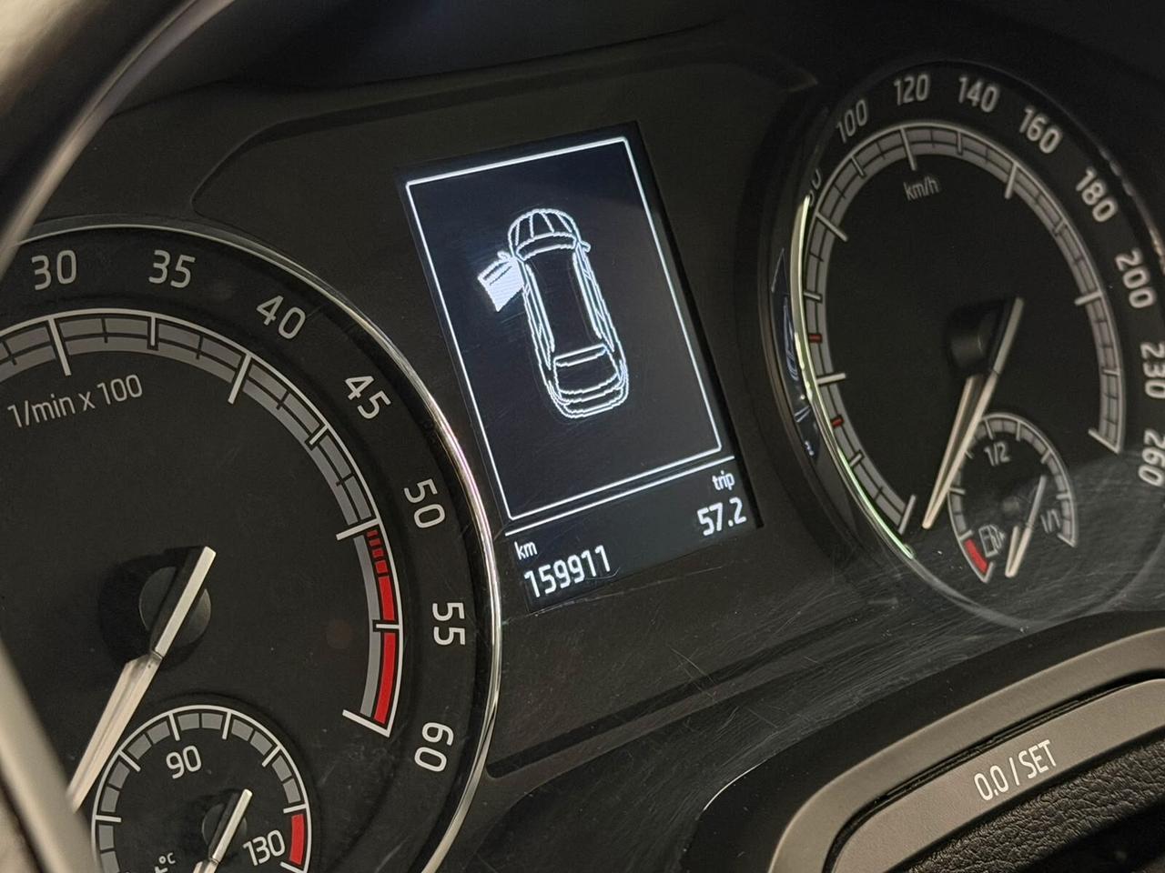 Skoda Karoq 1.6 TDI DSG-KM CERTIFICATI-12 MESI GARANZIA-PERMUTE