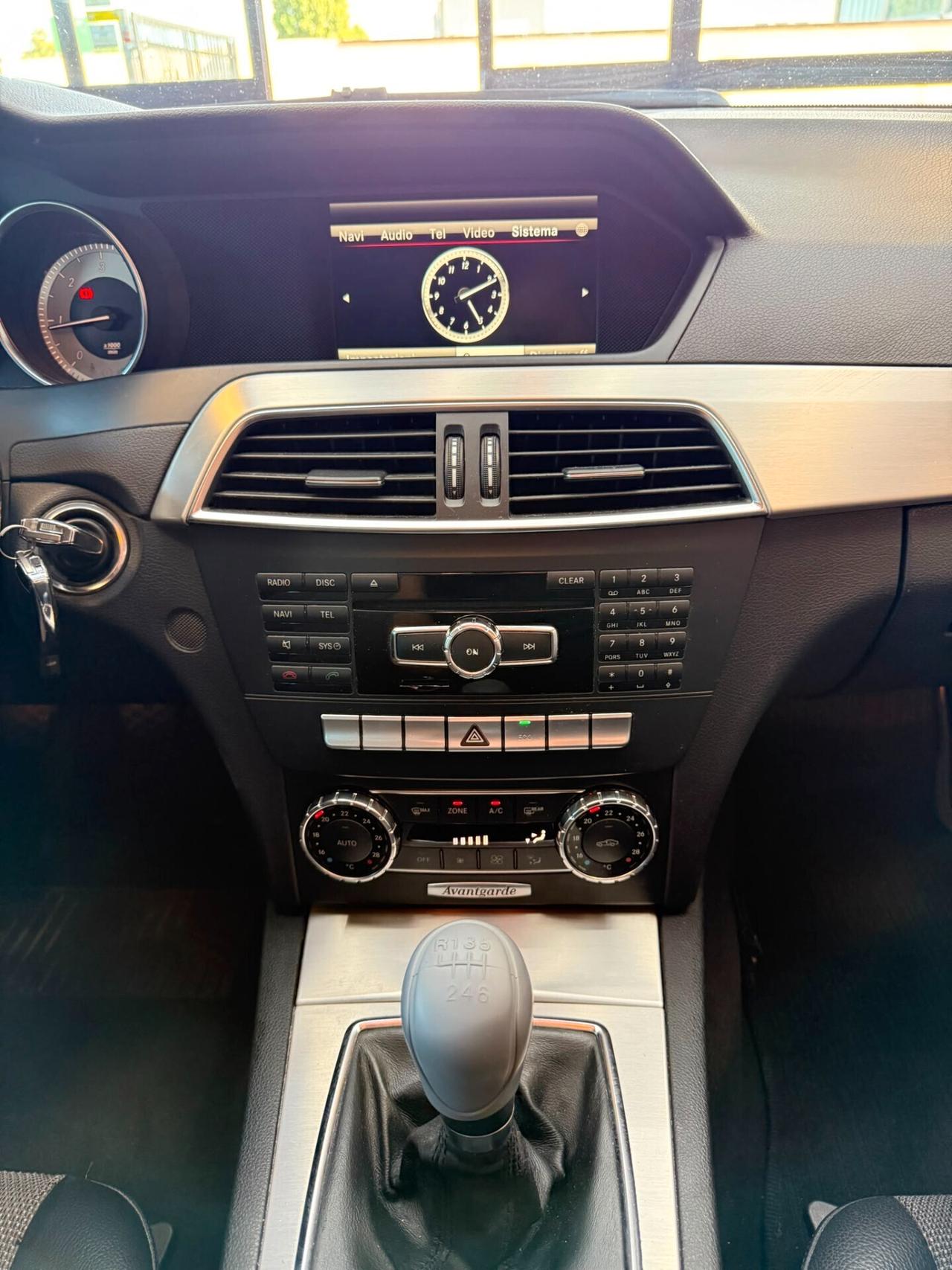 Mercedes-benz C 220 CDI BlueEFFICIENCY Avantgarde