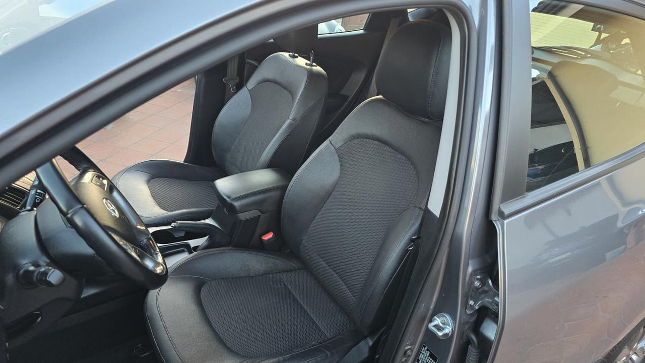Hyundai iX35 1.7 CRDi 2WD Xpossible