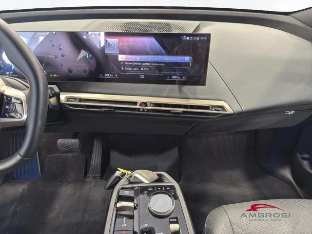 BMW iX xDrive40 Pacchetto Sportivo Edition Signature