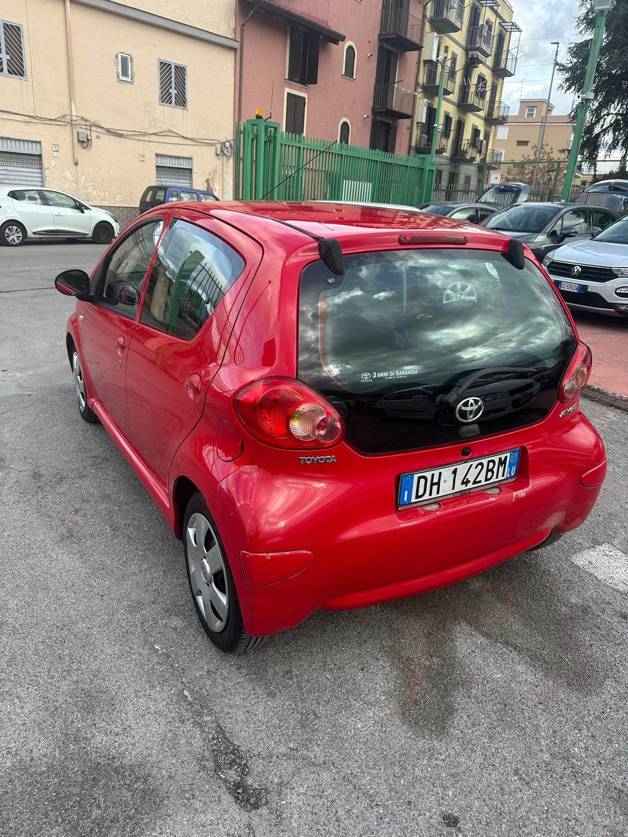 Toyota Aygo 1.0 12V VVT-i 5 porte Sol