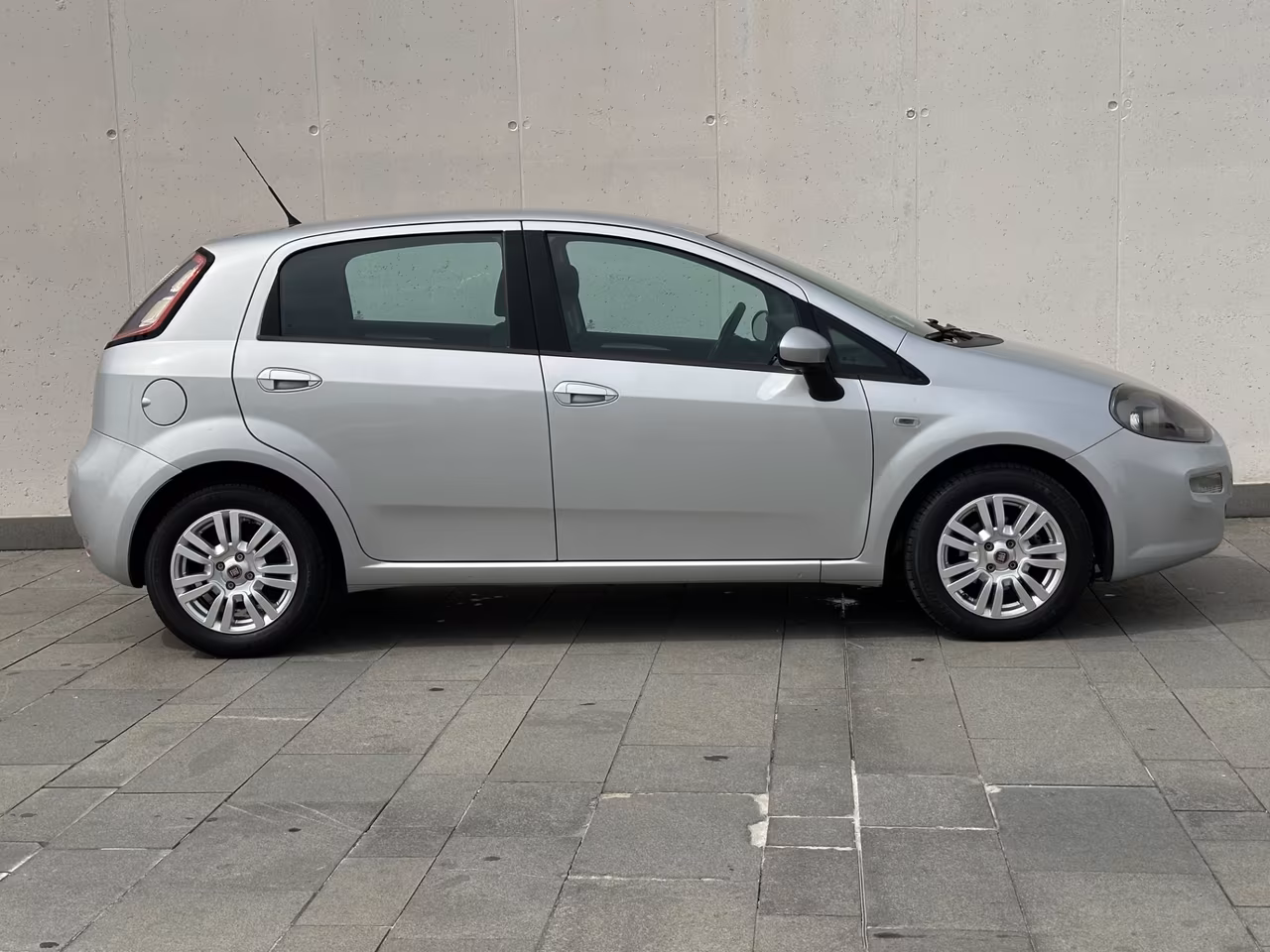 Fiat Punto 1.3 MJT II 75 CV 5 p Neopatentati