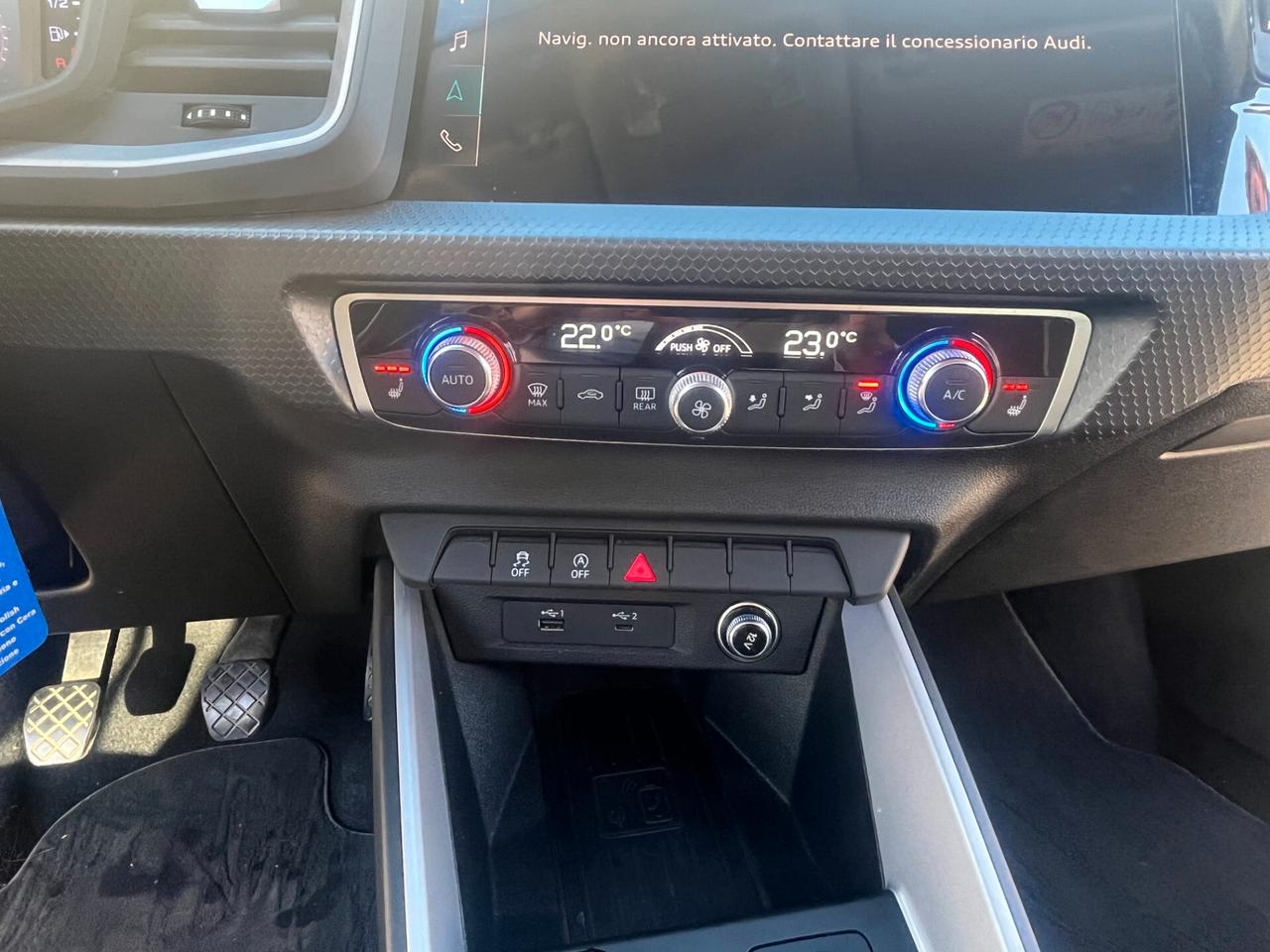 Audi A1 citycarver 30 TFSI Identity Contrast