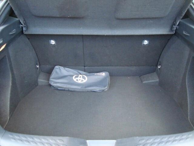 Toyota C-HR 1.8 Hybrid E-CVT Trend