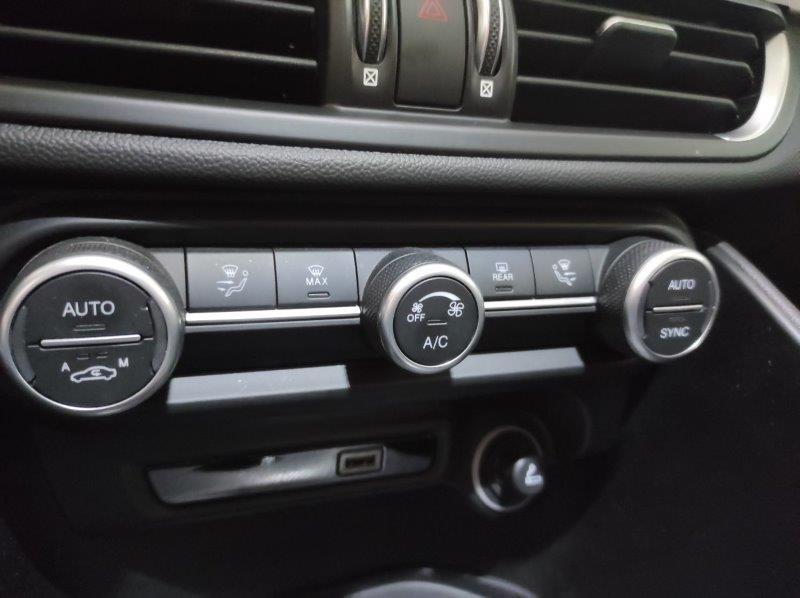 ALFA ROMEO Giulia (2016) - Giulia 2.2 Turbodiesel 160 CV AT8 Sprint