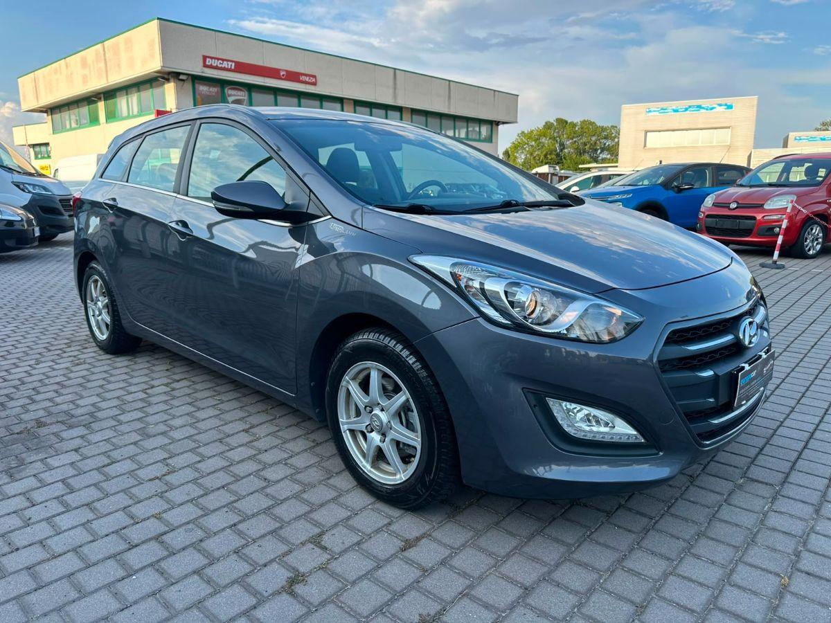 HYUNDAI - i30 Station Wagon EURO 6B