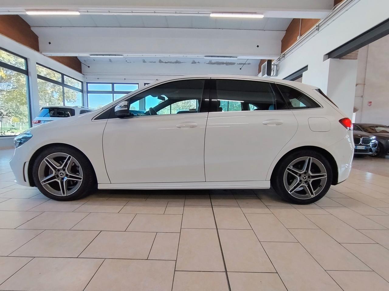 MERCEDES B 180d Premium AMG- 2020