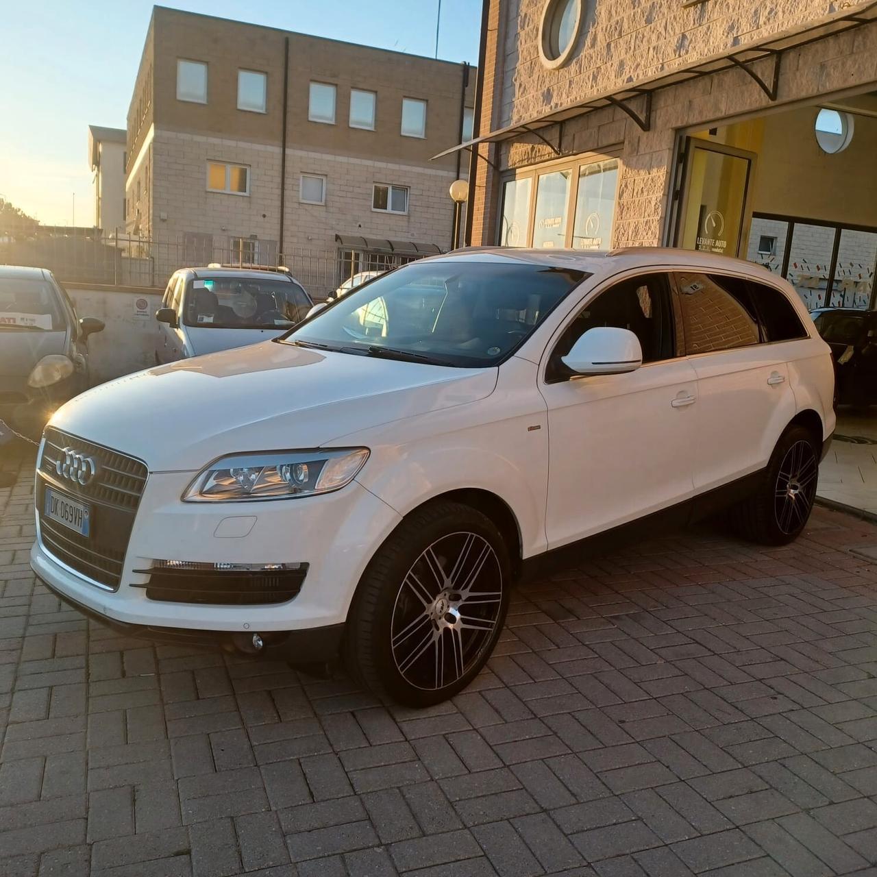 PERFETTA AUDI Q7 3.0 TDI AUTOM 4X4