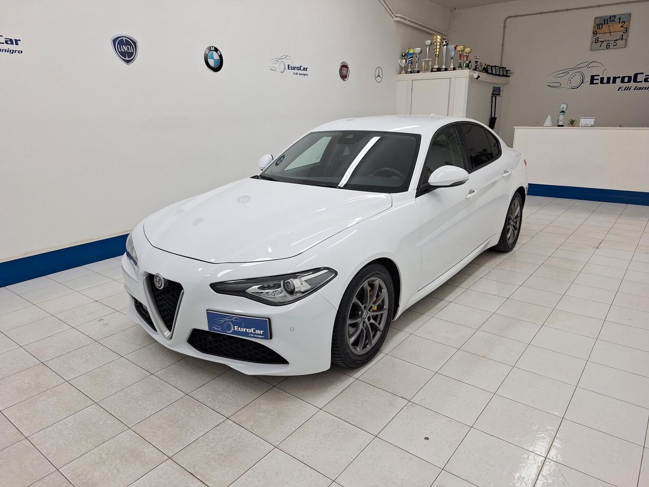 Alfa Romeo Giulia 2.2 180cv MT6 Business Sport