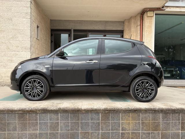 LANCIA Ypsilon 1.0 FireFly 5 porte S&S Hybrid Gold 5 posti.