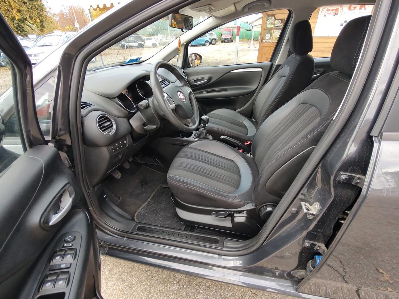 Fiat Punto Evo - EVO, 1.4 M. AIR 16V, 5 PORTE S&S EMOTION, GANCIO TRAINO, CON SOLO 27.000KM, OK NEOPATENTATI, GARANZIA L.12 MESI