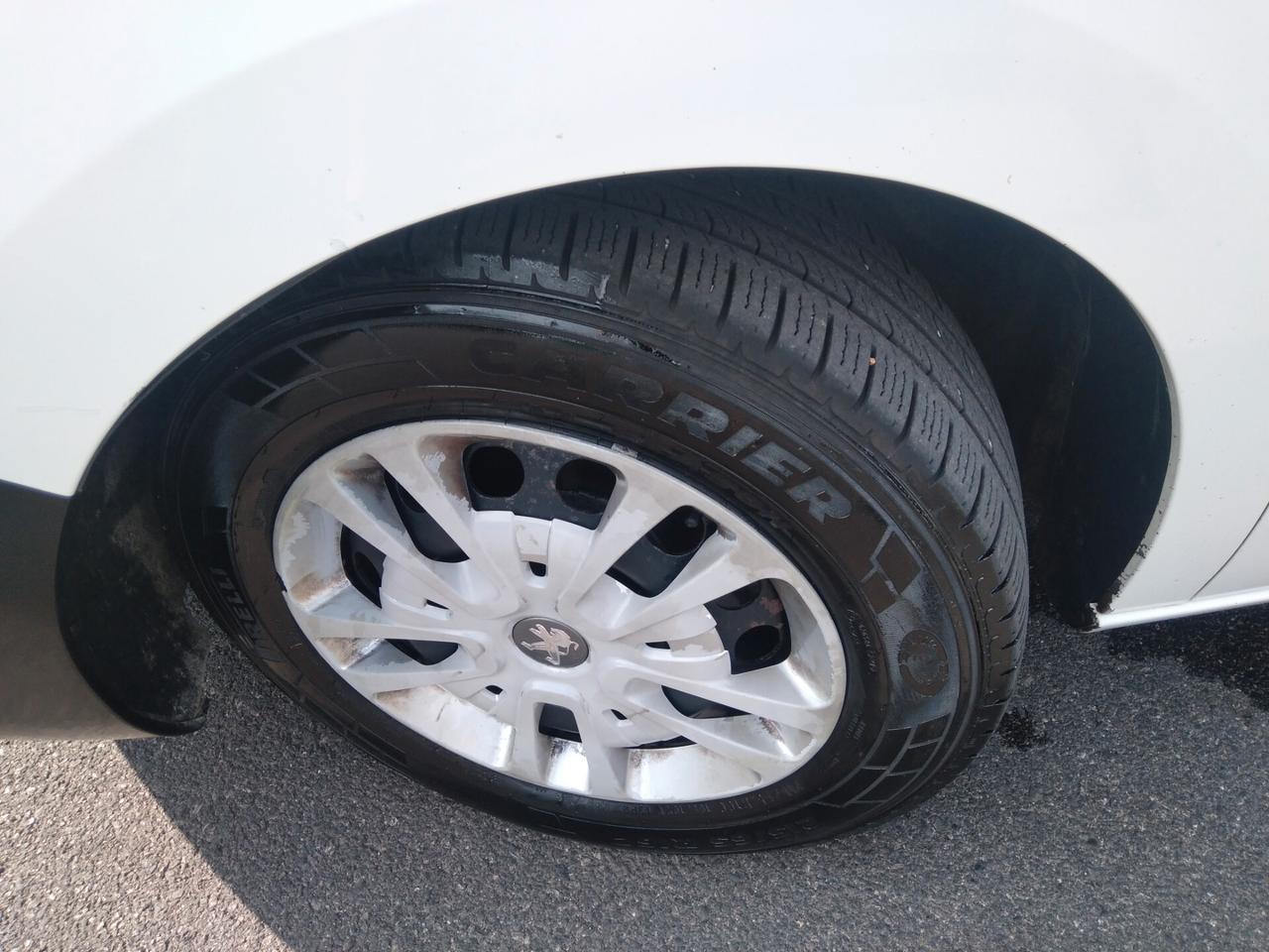 Peugeot Expert BlueHDi 115cv S&S ideale per neopatentati