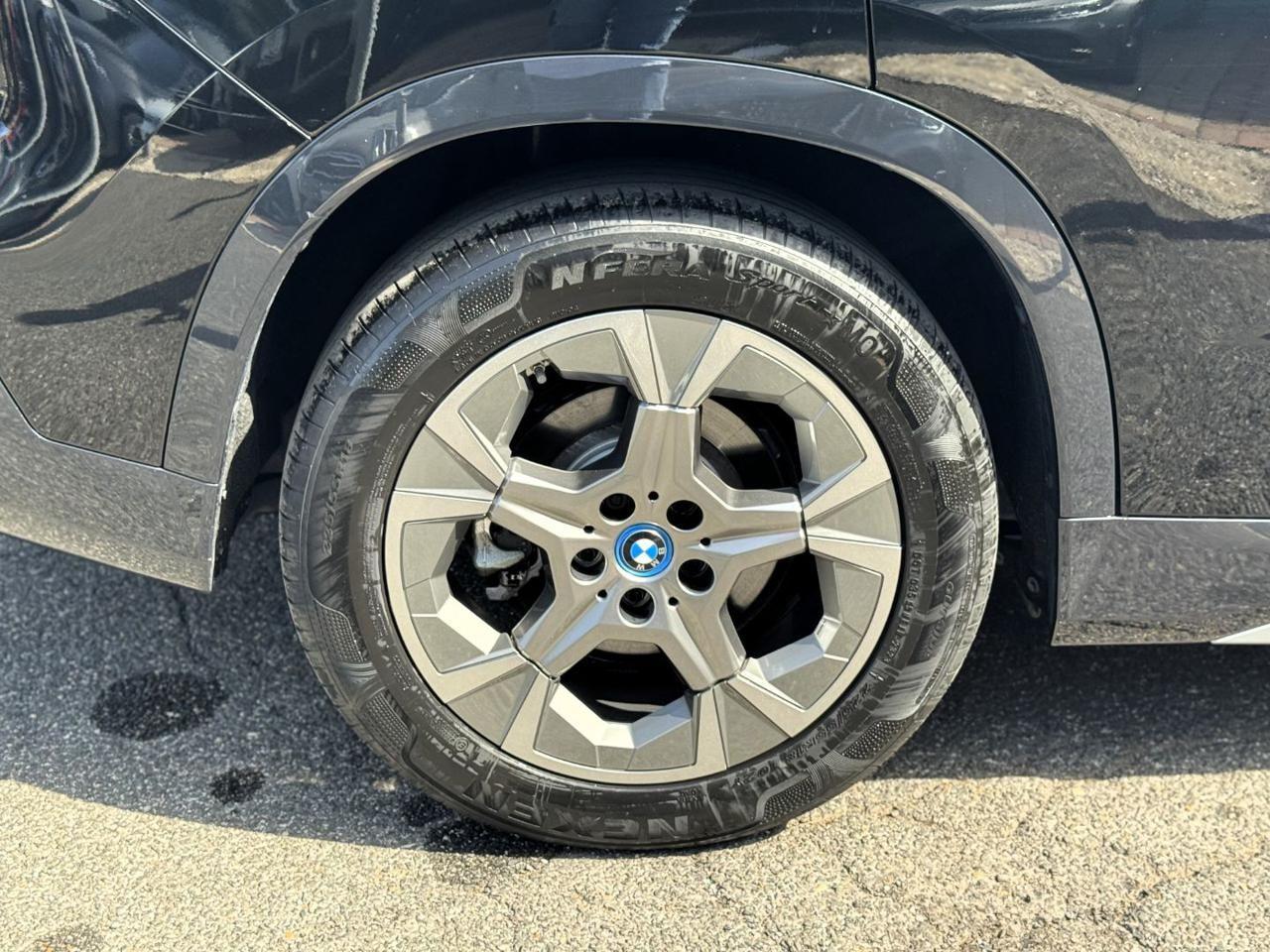 BMW iX1 xDrive 30 xLine