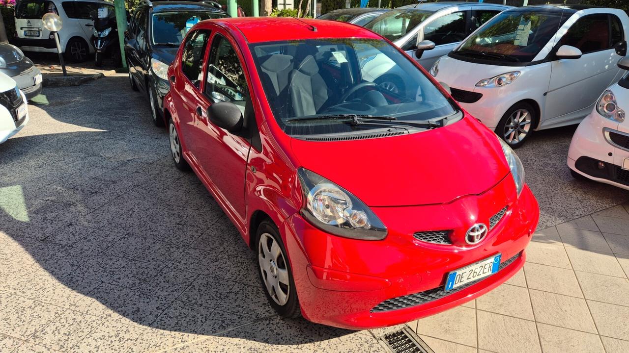 Toyota Aygo 1.0 12V VVT-i 5 porte