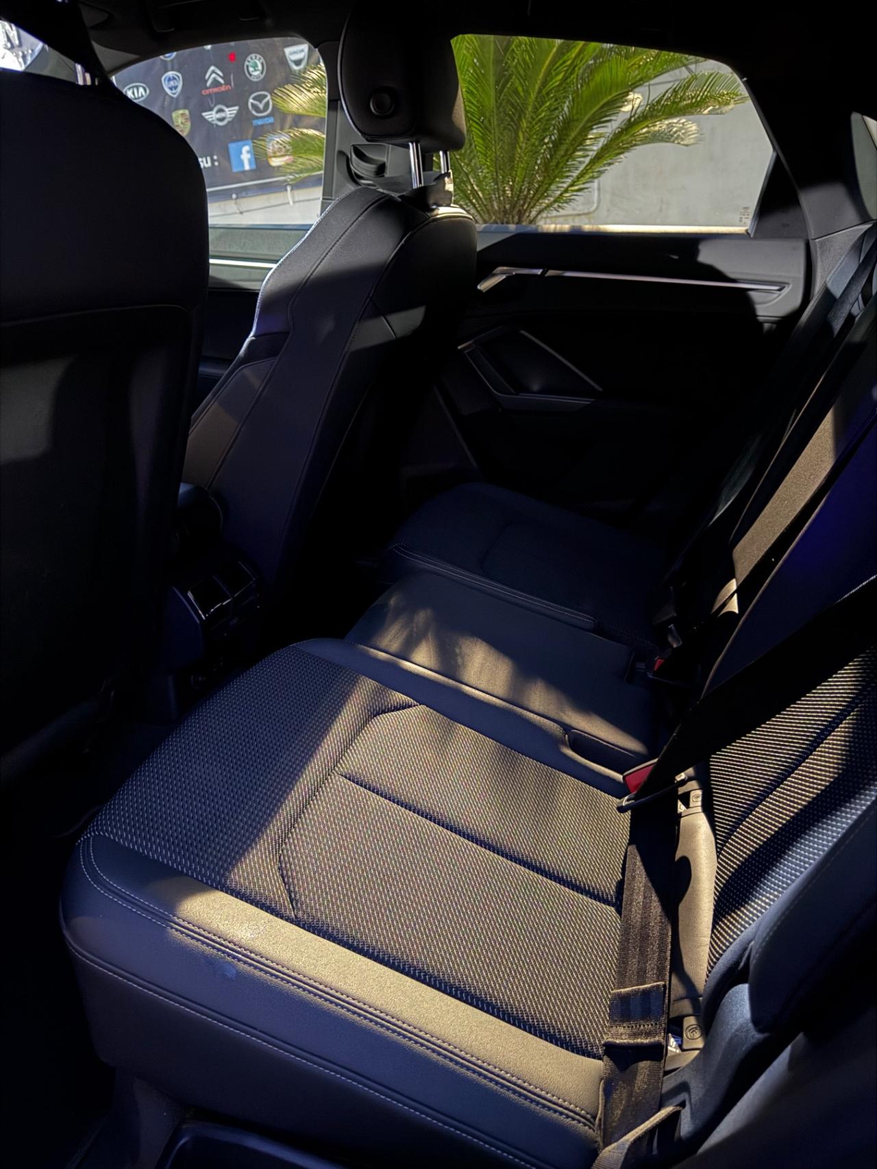 Audi Q3 2.0 TDI 150 CV S tronic line Edition