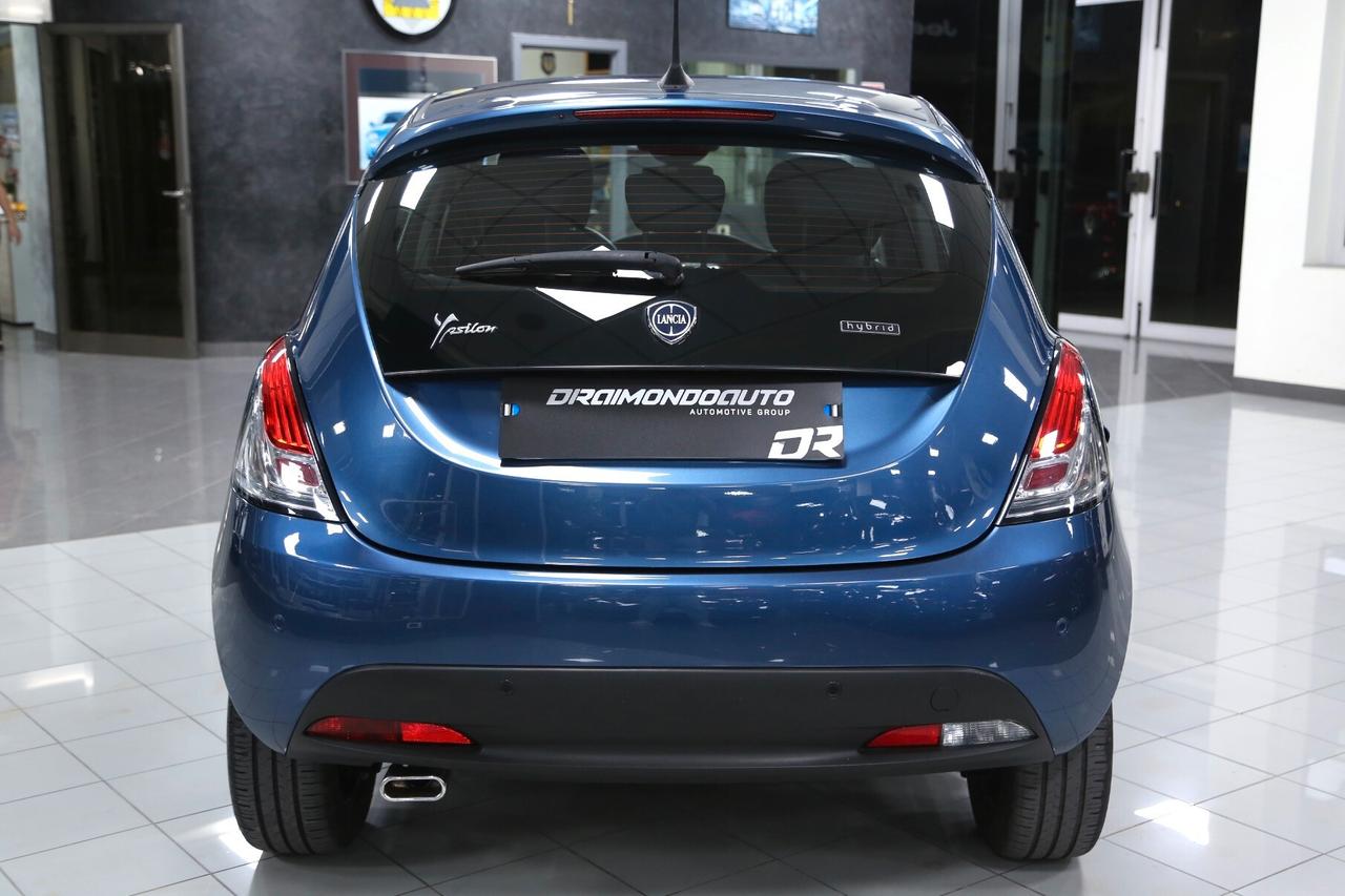 Lancia Ypsilon 1.0 Hybrid Gold_neopatentati