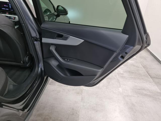AUDI A4 Avant 45 TFSI quattro S tronic S LINE