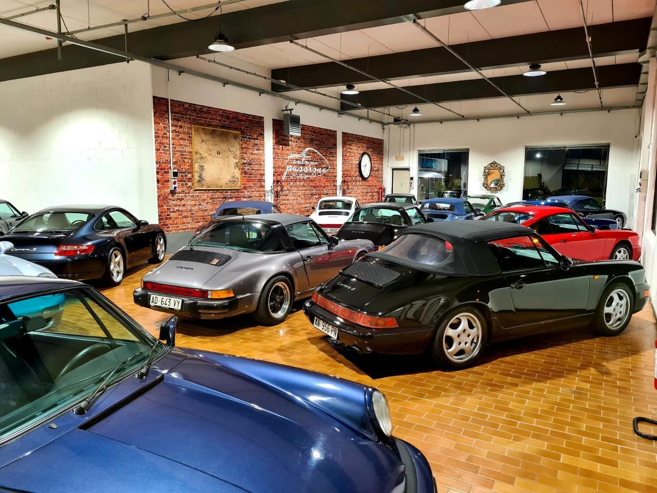 Porsche 993 911 Carrera2 Book Service Asi Targa Oro