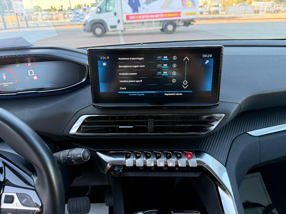 PEUGEOT - 3008 - BlueHDi 130 EAT8 S&S Allure