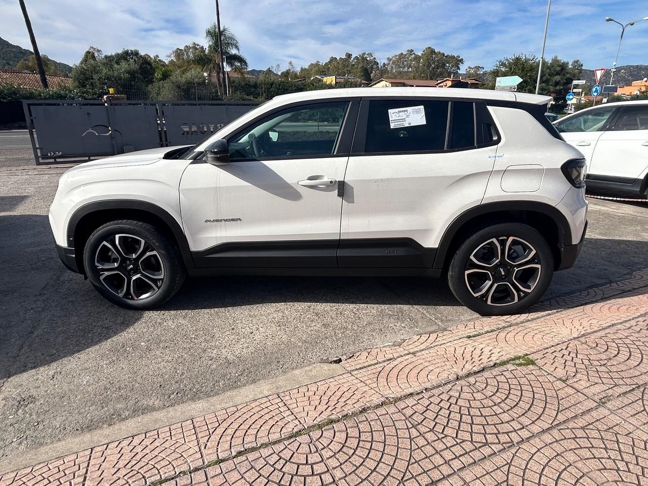 Jeep Avenger 1.2 Turbo 100 CV MHEV Summit