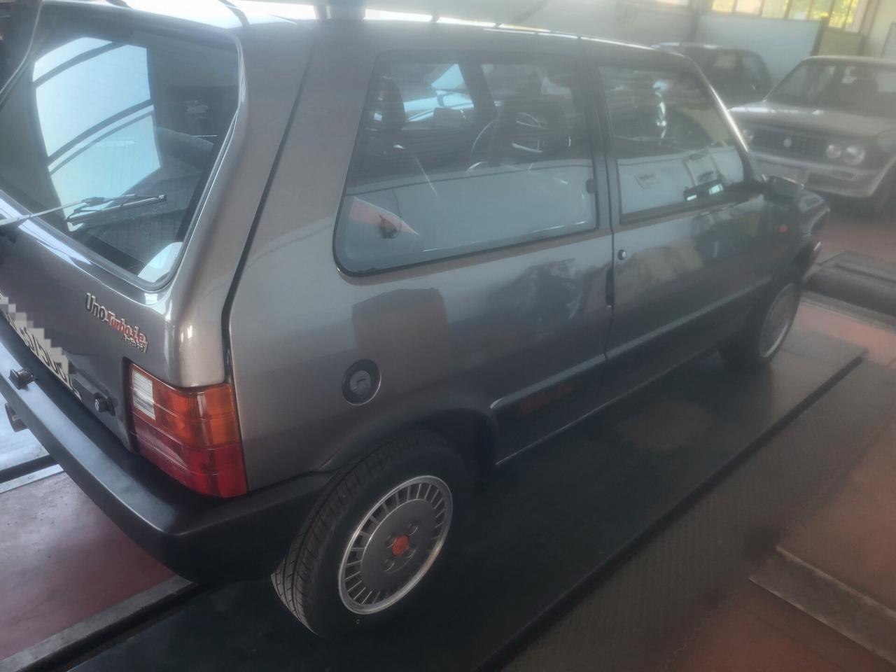 FIAT UNO TURBO PRIMA SERIE