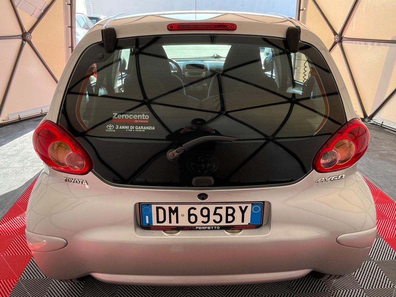 Toyota Aygo 1.0 12V VVT-i 5 porte Sol