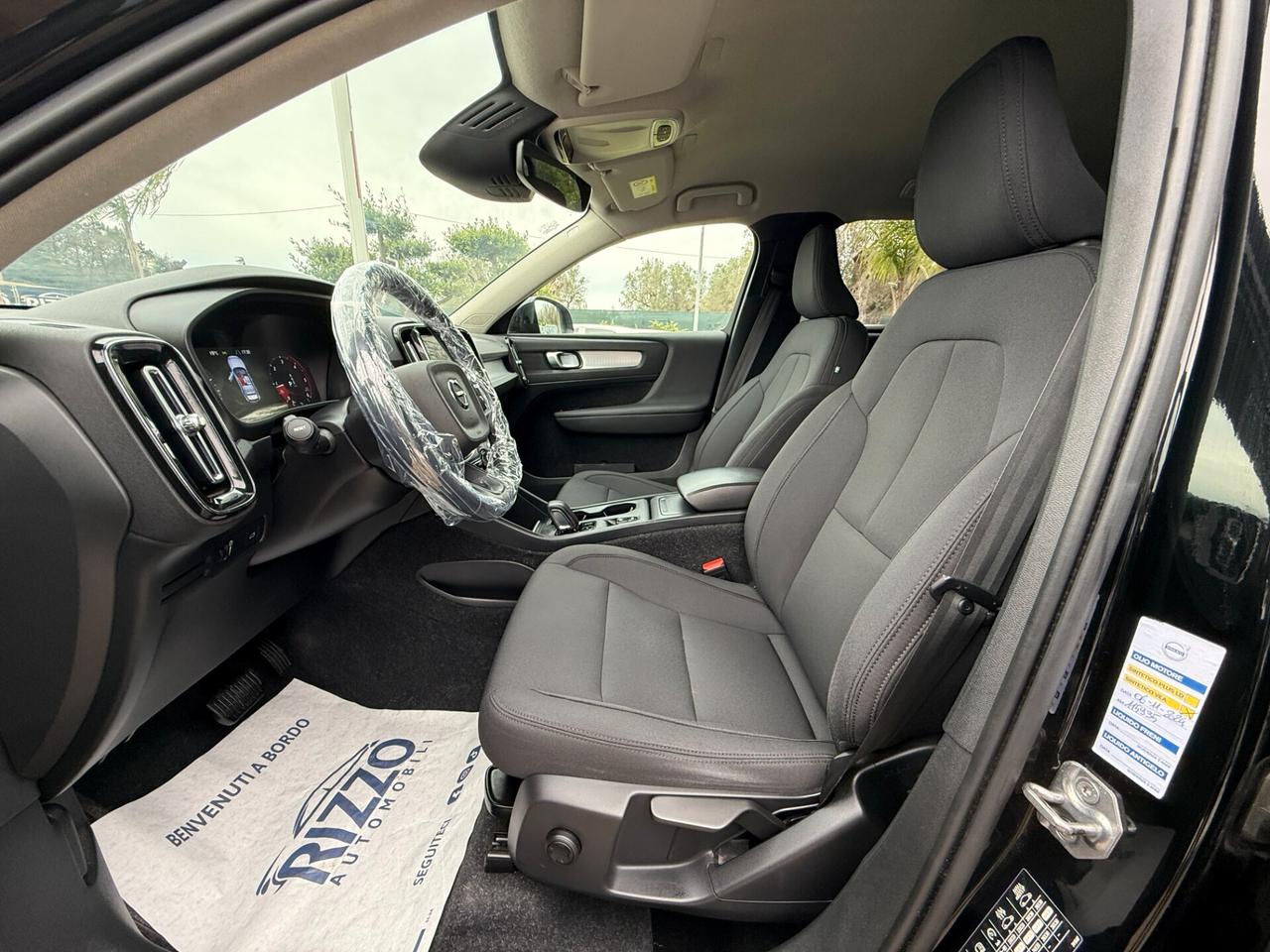 Volvo XC40 D3 AWD Geartronic Momentum MY21