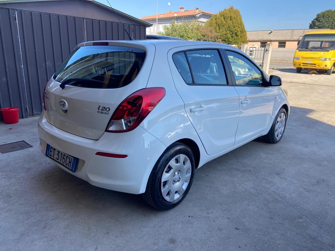 Hyundai i20 1.2 5p. Econext Sound Edition