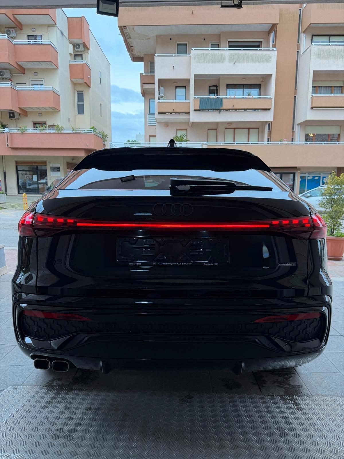 Audi Q5 SPB 40 TDI quattro S tronic Identity Black