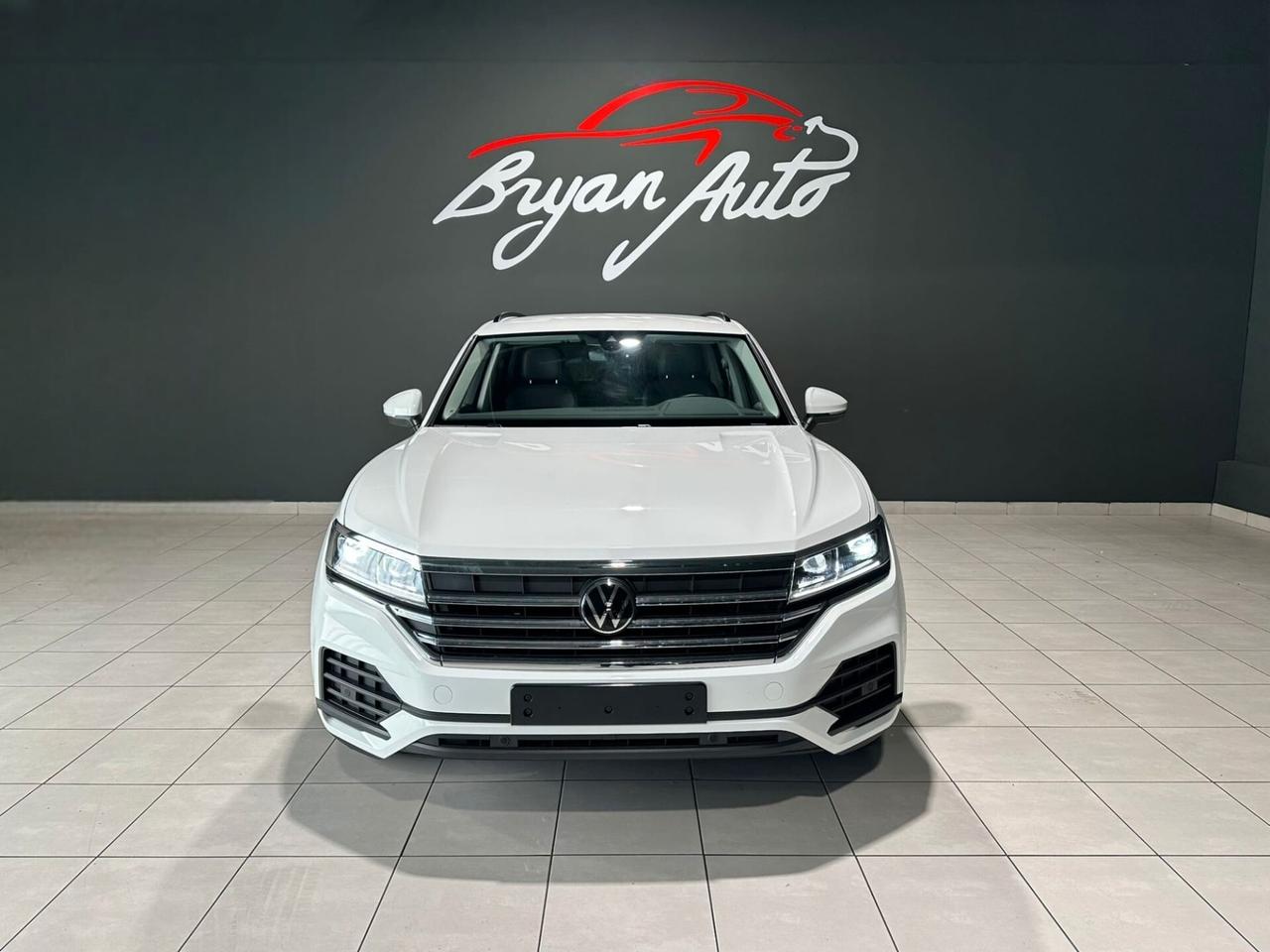 Volkswagen Touareg 3.0 V6 3.0 tdi TIPTRONIC 4MOTION