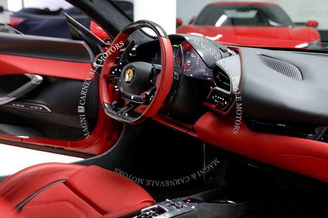 Ferrari 296 GTB|LIFT SYSTEM|CARBON+LEDS|SCUDETTI|HI-FI|APPLE