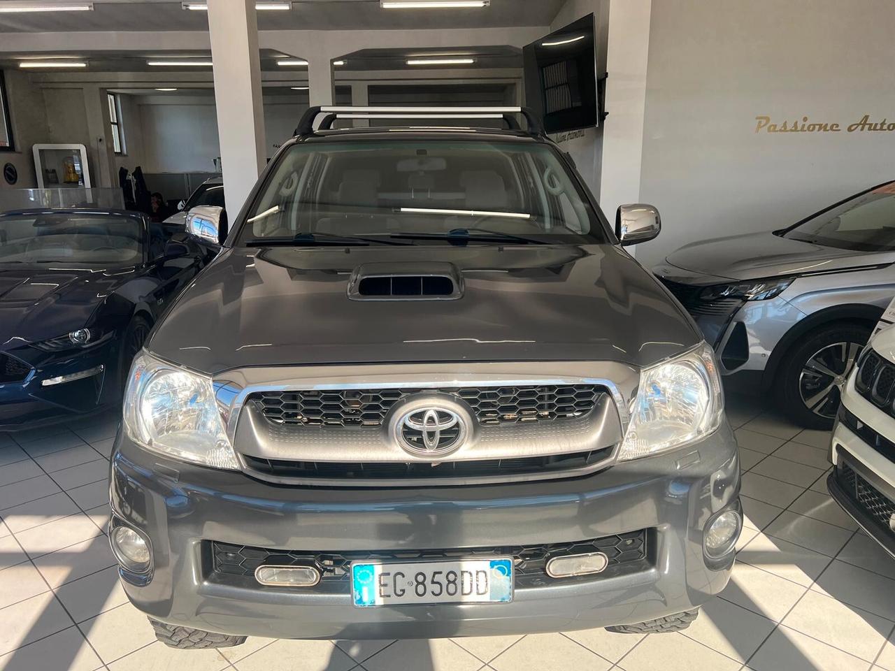 Toyota Hilux 3.0 D-4D aut.4WD 4p. DC Stylex