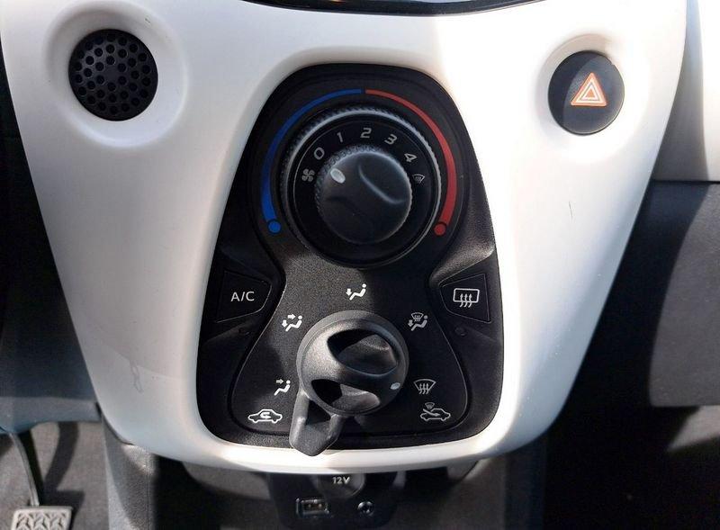 Peugeot 108 PureTech 82 5 porte Allure